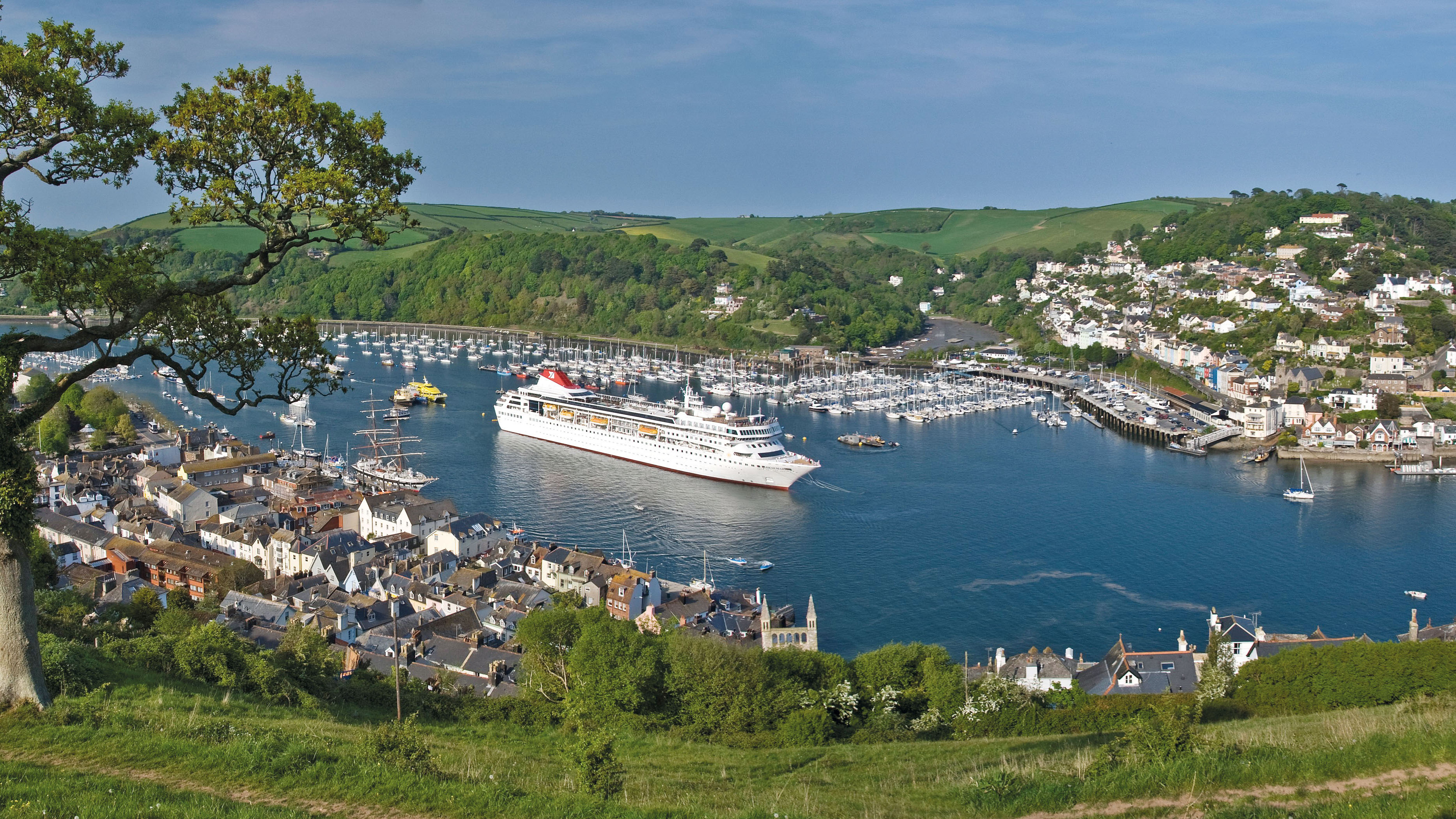 Dart Harbour Superyacht Marina Dockwalk